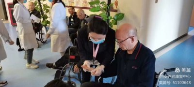 在奋斗中绽放青春风采